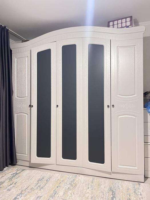 шкаф 	•	тумба 	•	кровать