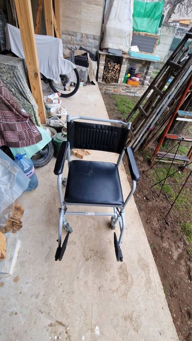 Санитарен стол- тоалетна