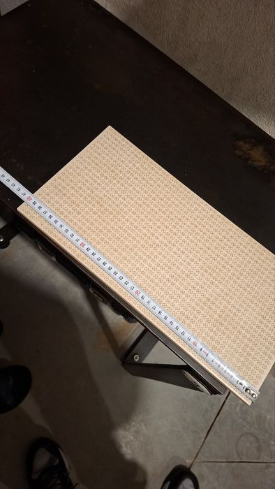 Продавам  италиански декоративни фаянсови плочки 40/20