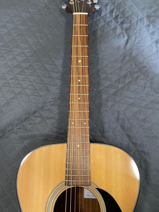 Chitară acustică Takamine G220 + husă Ibanez