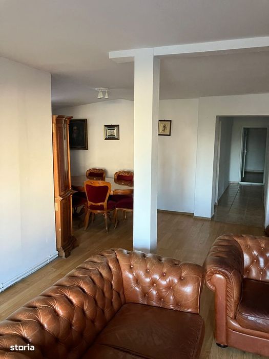 Apartament 3 camere , zona Vitan