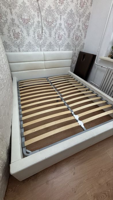 Продам кровать б/у