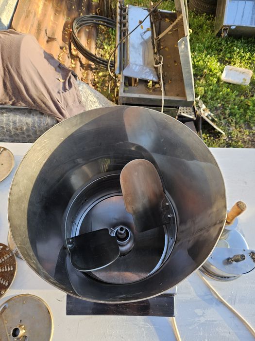 Зеленчукорезачка професионална втора употреба за стъргане на кашкава и