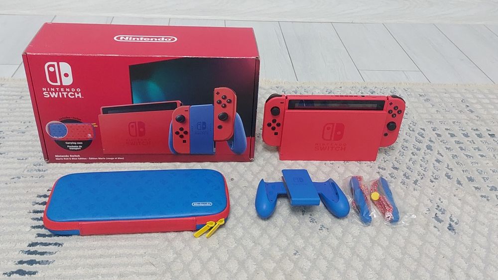 Продам Nintendo Switch 2-ая ревизия Mario edition