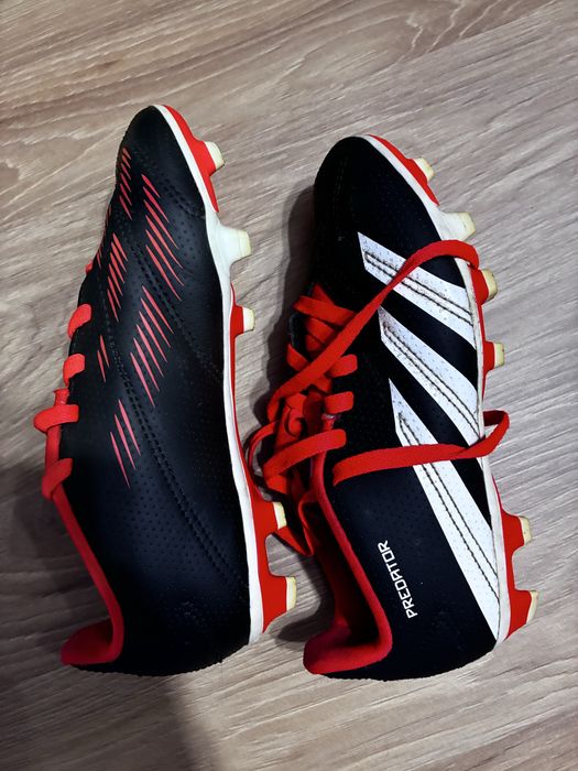 Ghete fotbal copii crampoane adidas predator 33