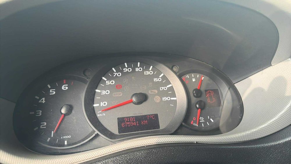 Renault Master 2.5 H-1350 kg sarcina utila-schimb cu semiremorca mega