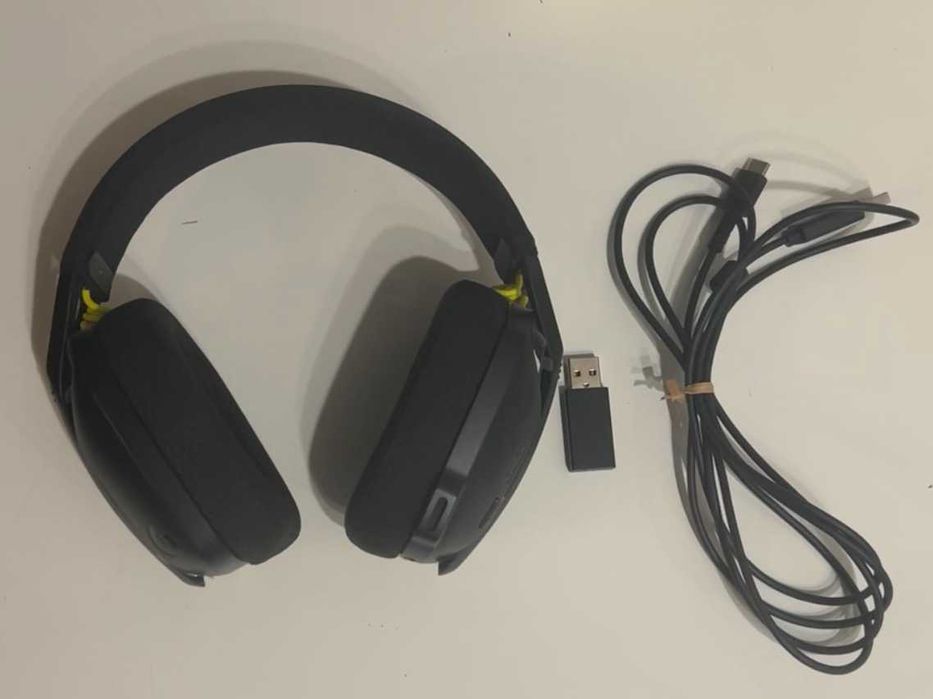 Безжични гейминг слушалки Logitech G435 ЧИСТО НОВИ