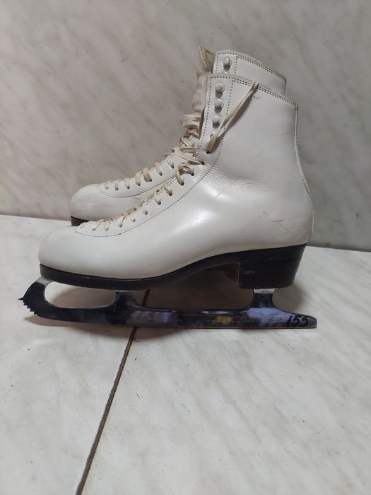 Patine gheata 155 patinaj artistic Harlick piele marime 37 ( 24 cm)