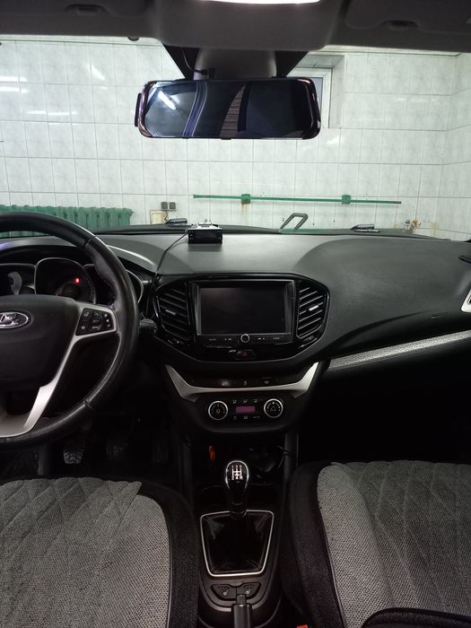 Продам машину VESTA SW CROSS