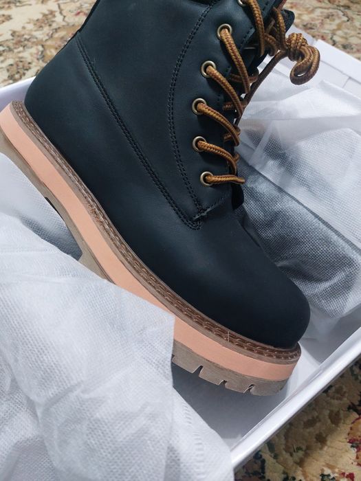 Полусапожки. 2 пары. 38 размер.