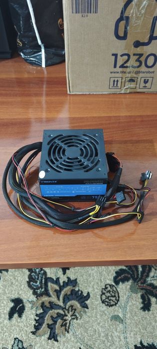 Vison PcPower 750 Holati Yahshi CPU 4+4Pin GPU 6+2Pin