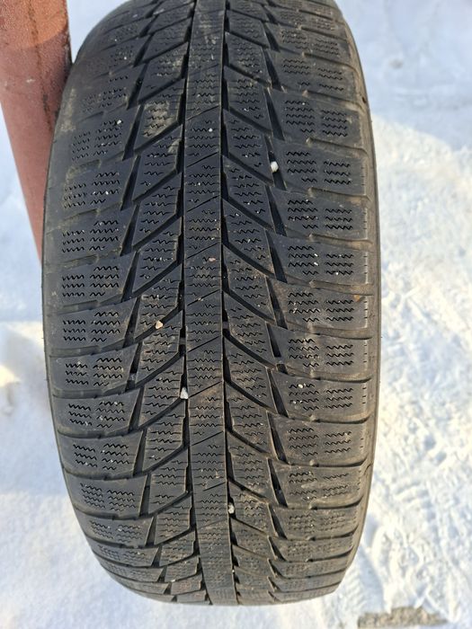 Продам шину 215/55/17 трианжела