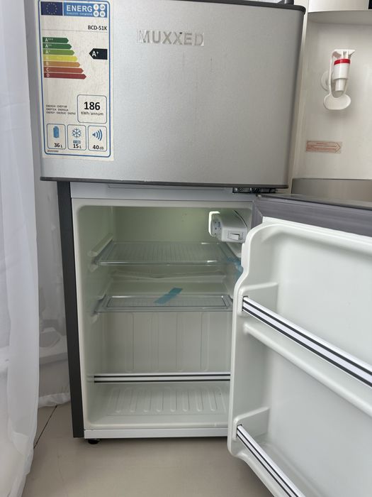 Холодильник маленький