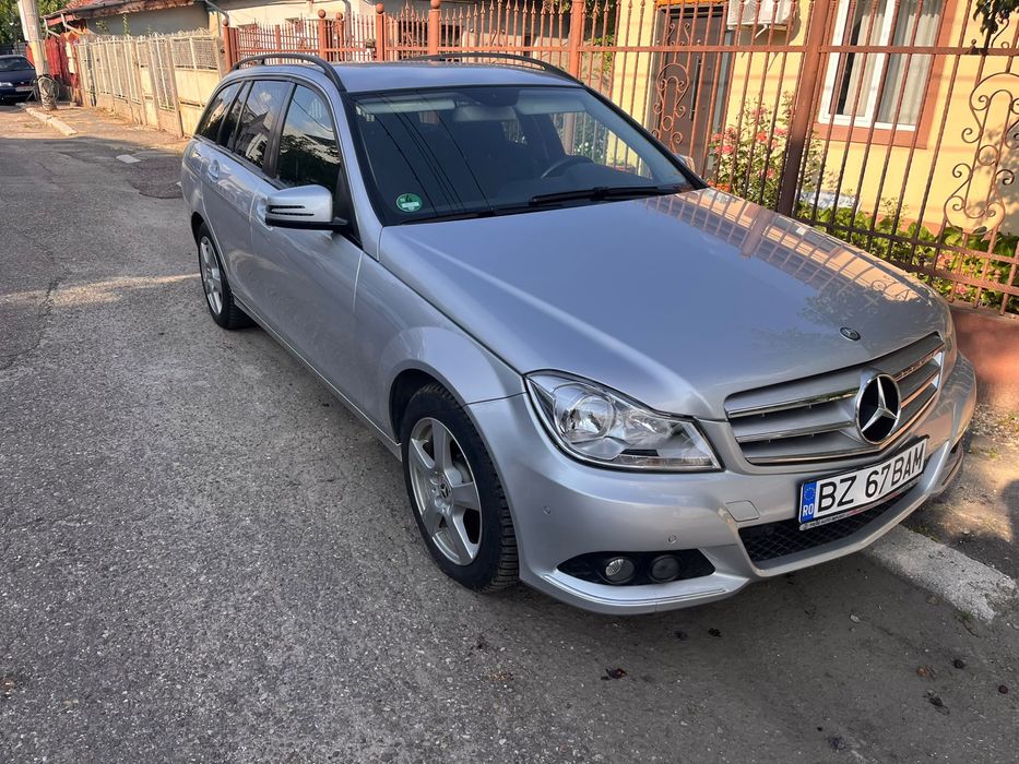 Mercedes-Benz C220 CDI BlueEFFICIENCY T-Modell – 170 CP – 2013