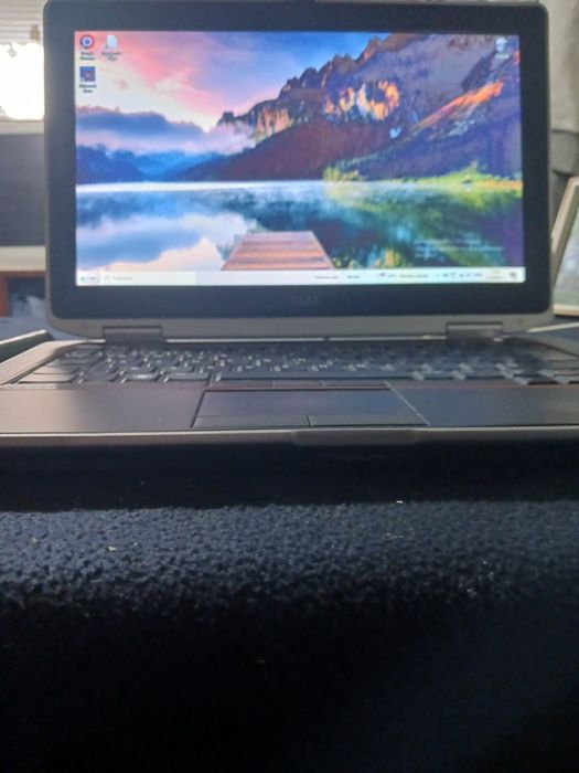 Лаптоп DELL intel core i7