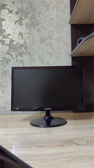 Продам монитор, процессор, блок питание и аксессуары