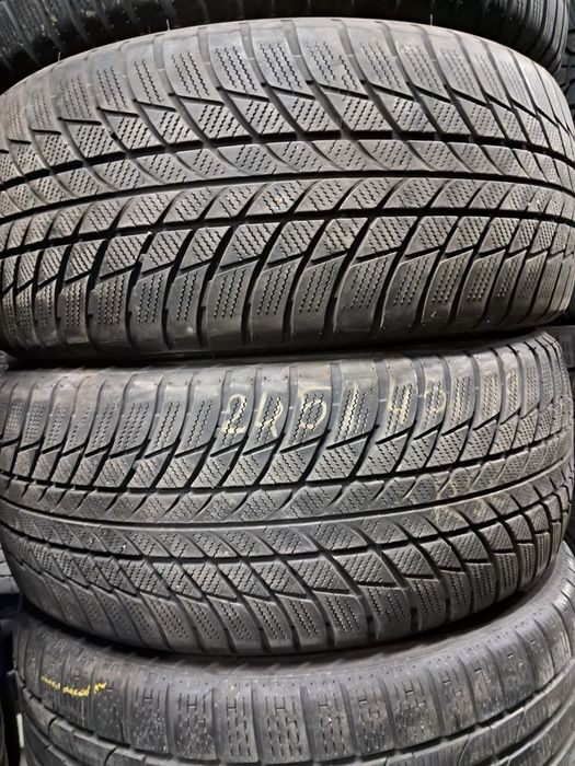 Anvelope second iarna 245 45 R19 Bridgestone RFT*