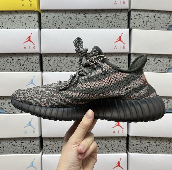 yeazzy 350 V2 Premium