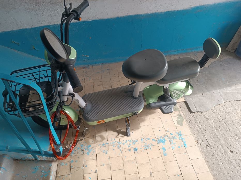 Скутер электрический