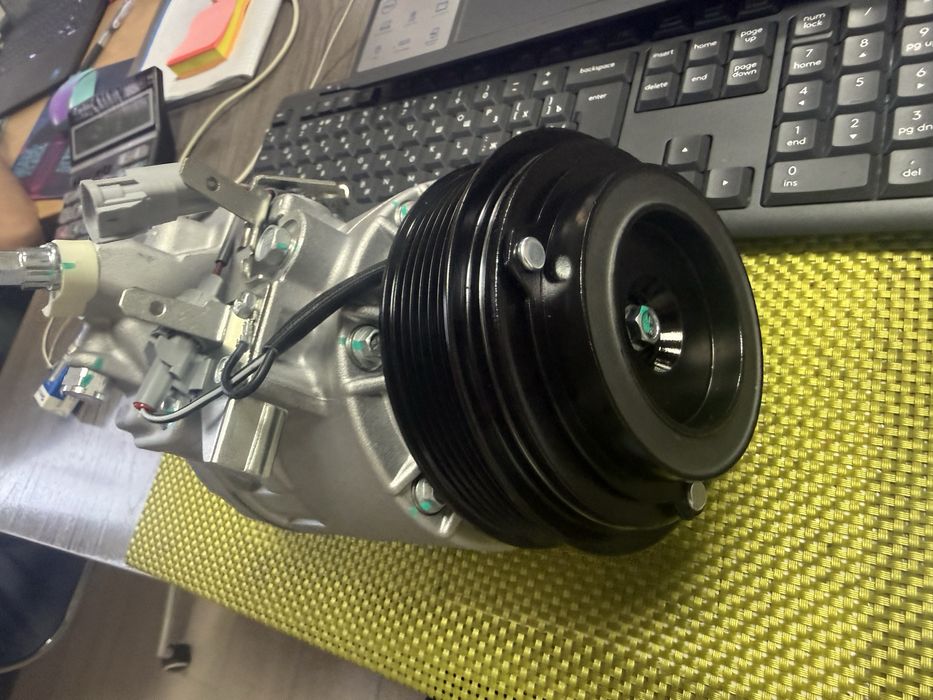 Компрессор кондиционера Toyota 3UZ-Fe 4.3