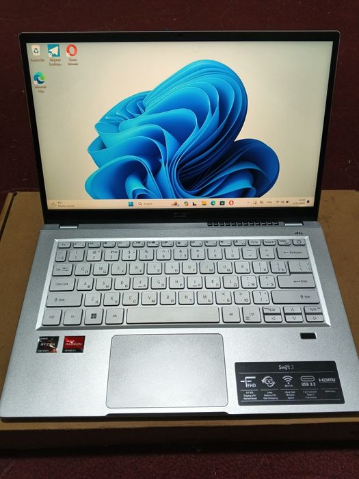 Acer Swift 3 Ryzen 5 Pure Silver Срочно Сотилади