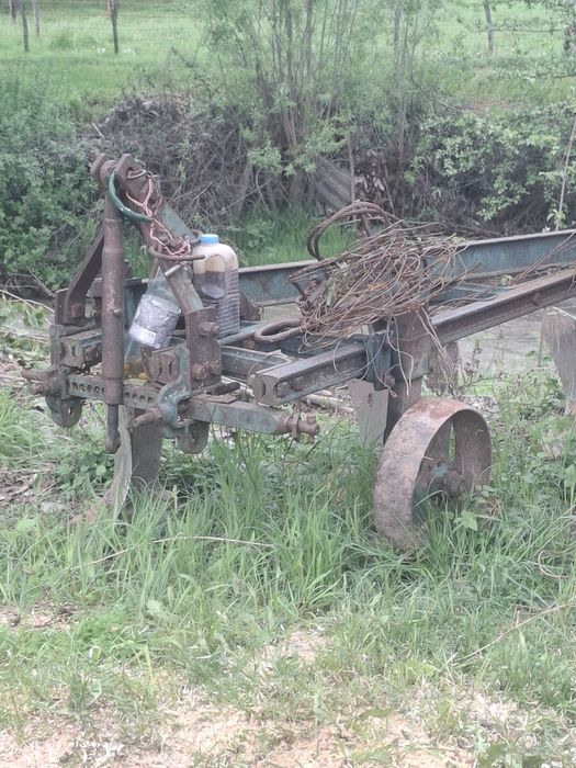 Caruta si plug de vanzare
