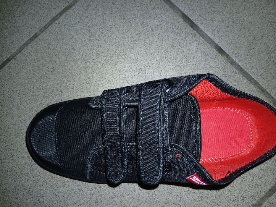 Детски  черни гуменки,обувки от текстил