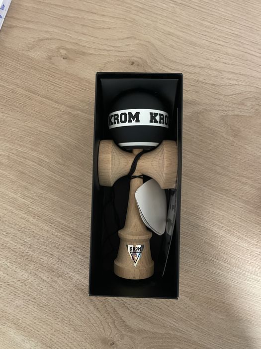 Vand kendama Krom Strogo negru noua