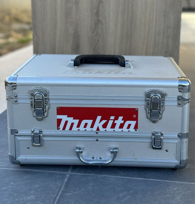 Cutie metalica transport Makita