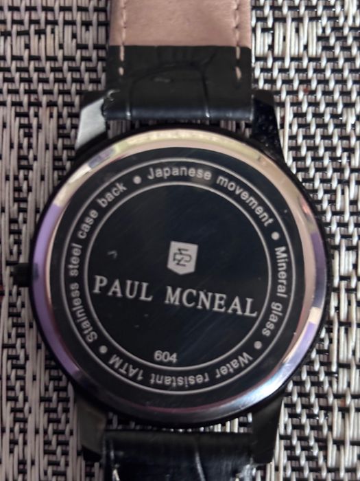 Часовник Paul Mcneal