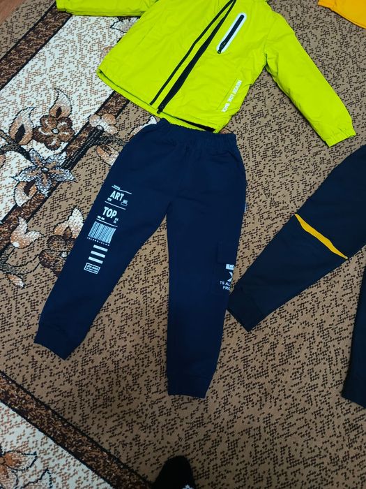 Продам куртку на мальчика