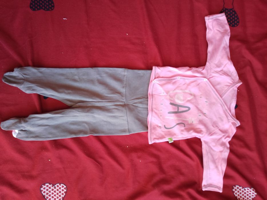 Дрешки за бебе момиченце