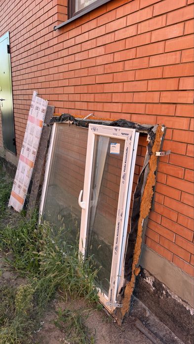 Продам окно пластиковое ш160 в140