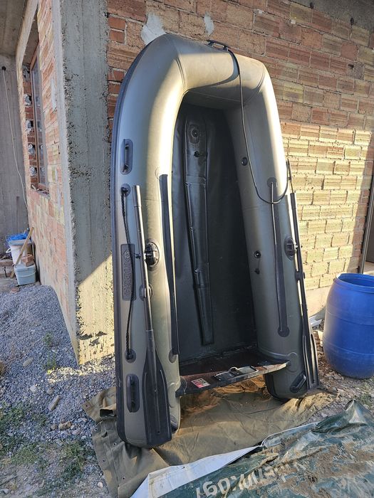 Лодка omega carp series 249KU motorguide