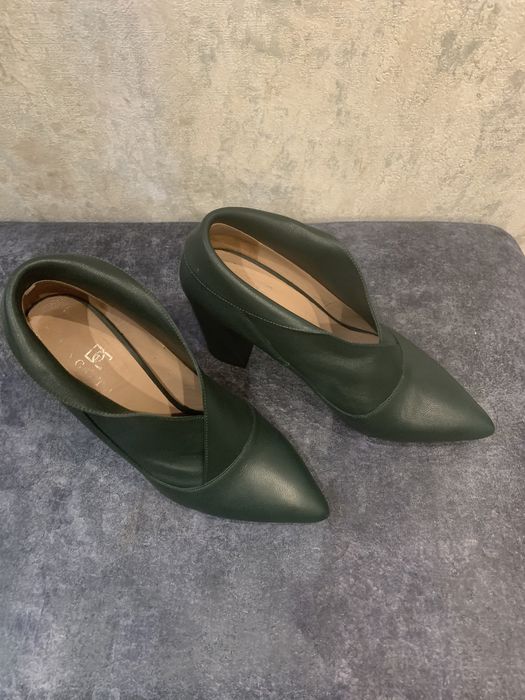 Продаются туфли женские