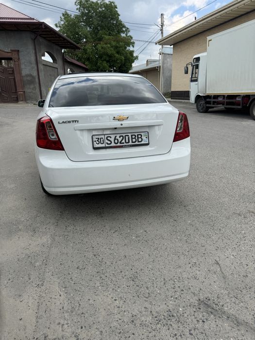 Срочно сотилади.  Жентра автомат