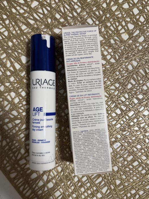 Crema de zi pentru lifting si fermitate Age Lift Uriage