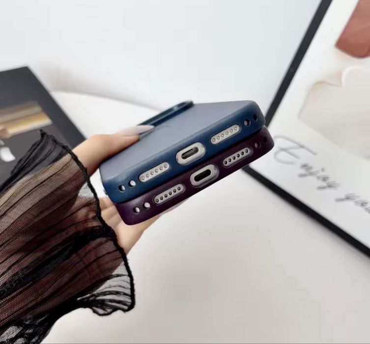 Huse Apple din Piele Iphone 18Pro si 18Pro Max -Magsafe