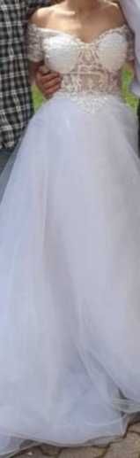 Красива булчинска рокля