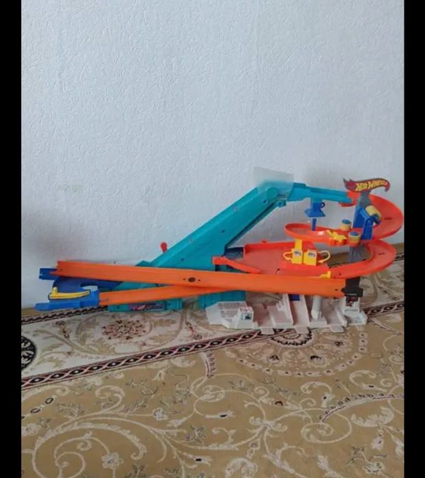 Треки Hot wheels