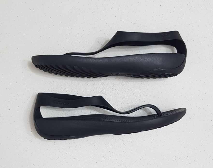 Sandale Crocs Sexy Serena Comfort TStrap, negre, W9, Nr. 39 - 40 EU