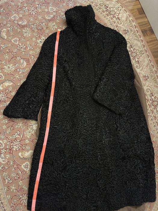 Продам Шубу Каракуль