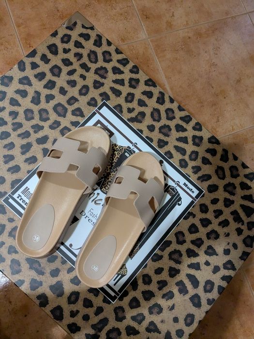 Нови дамски чехли