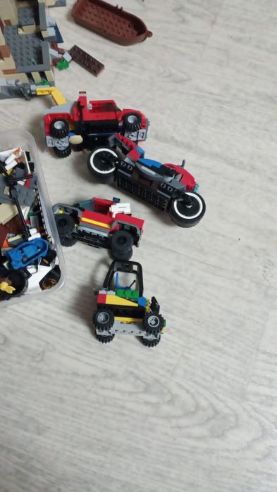 Лего замок и машинки