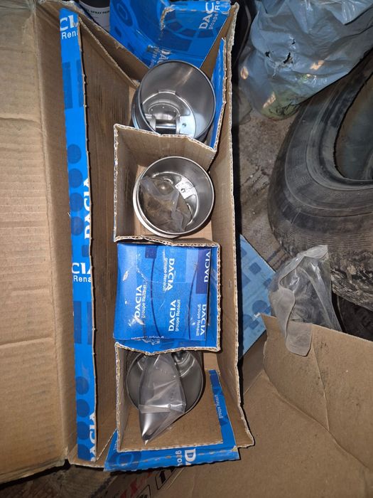 Embleme noi orig dacia solenza cutie viteze bare set motor stop haion