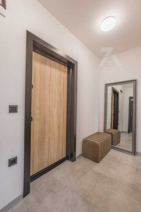 Продава се луксозен, 2- стаен апартамент в ж. кв. Младост 1