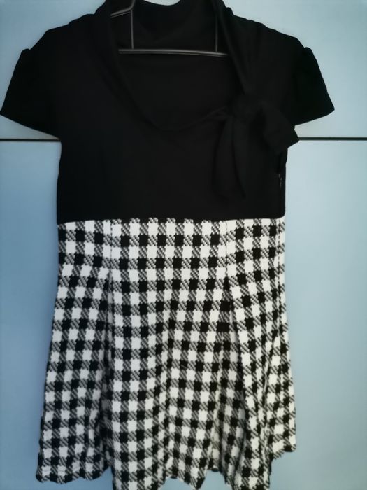 Рокличка в черно и бяло