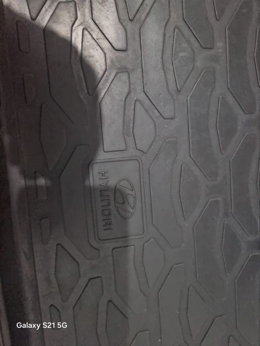 полик elantra срочно