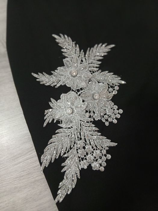 Rochie cu aplicatii