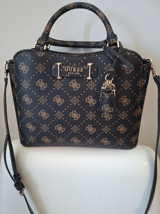 Чанта Guess Лукс в актуален принт